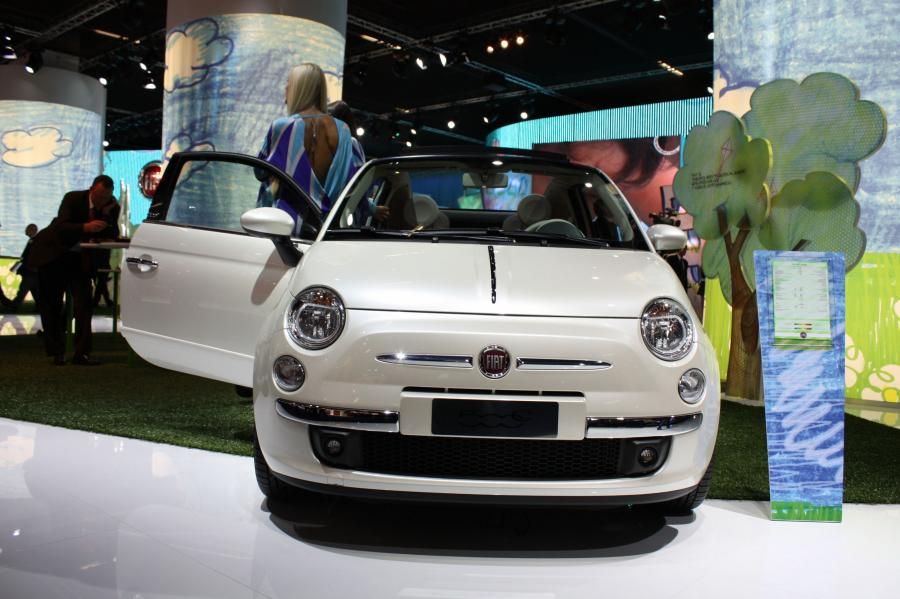  Fiat 500C 2010 года  (фото 22 из 25)